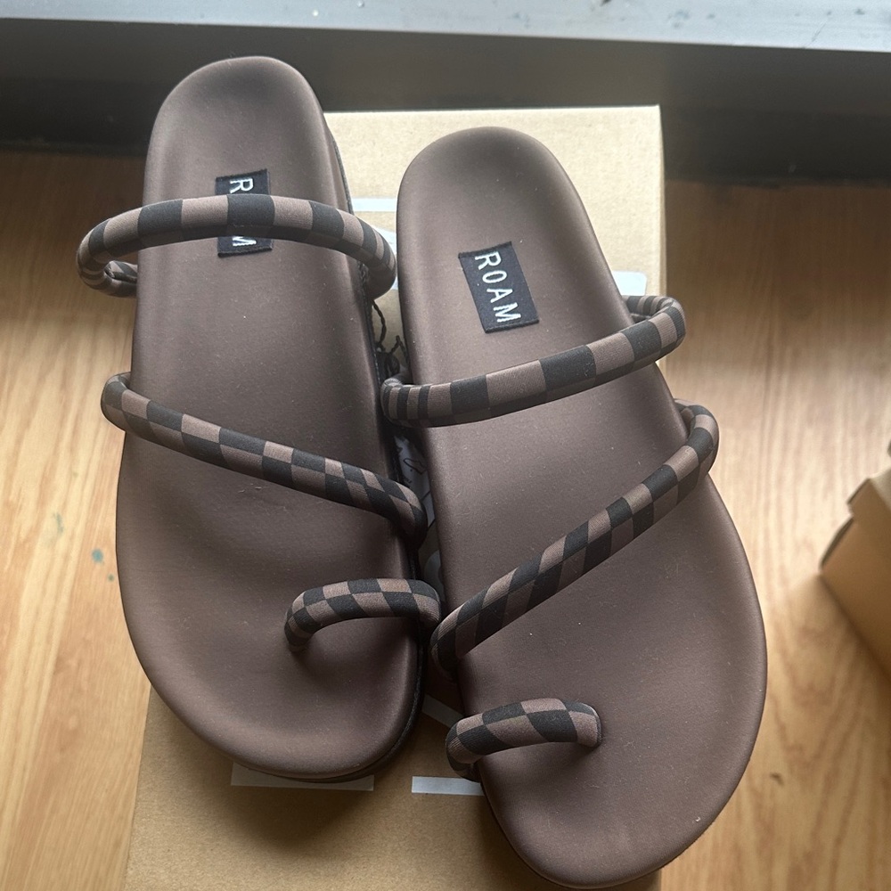ROAM Checkered Brown Women's Sandals